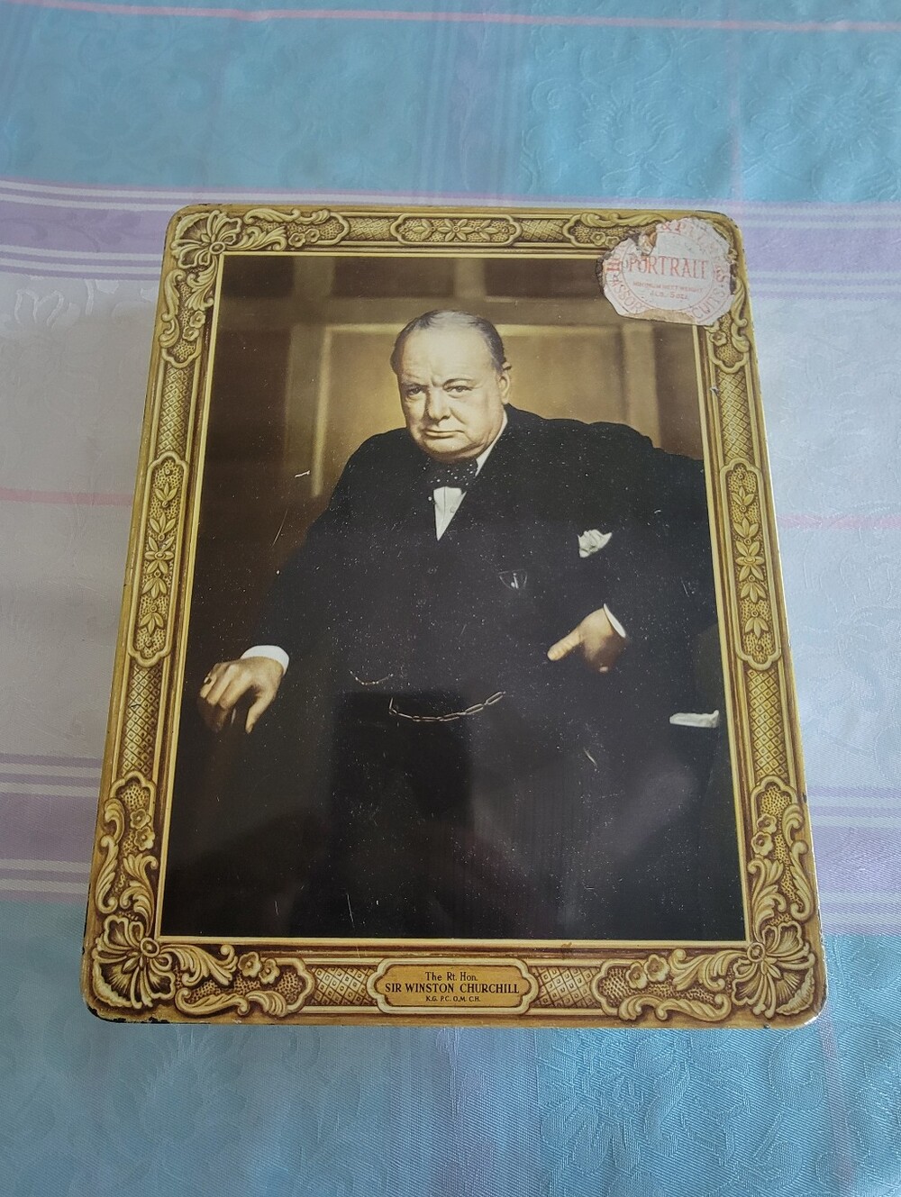 Sir Winston Churchill Tin Huntley and Palmers Biscuits